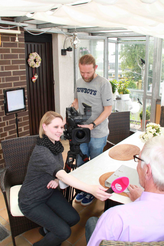 Stefanie Mignon von Sat 1 im Interview mit Horst R. (Bild André Lang)