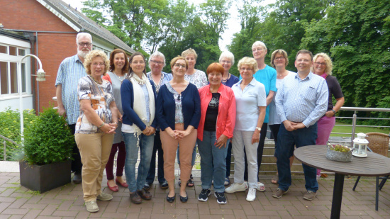 Mitarbeiterinnen und Mitarbeiter des ambulanten Hospizdienstes für Burgdorf, Lehrte, Sehnde & Uetze.