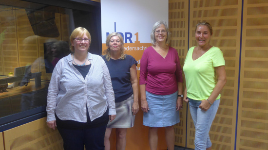 Sabine Laskowski, Monika Brandt-Zwirner und Heike Linke im Interview mit NDR 1- Moderatorin Kerstin Werner