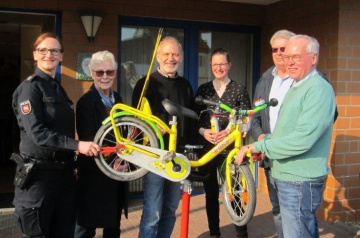 Fahrradwerkstatt, Polizei und Lions Club wollen die Sicherheit von Kinderfahrrädern verbessern