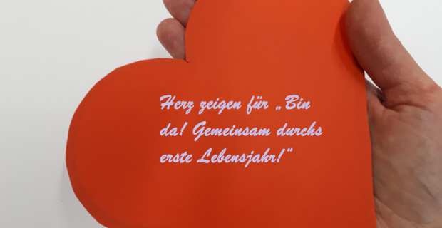 Herz zeigen für "Bin da! Gemeinsam durchs erste Lebensjahr" Herz zeigen für "Bin da! Gemeinsam durchs erste Lebensjahr"