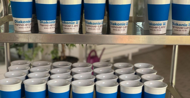 Becher / Familien-Café Vielfalt Becher / Familien-Café Vielfalt